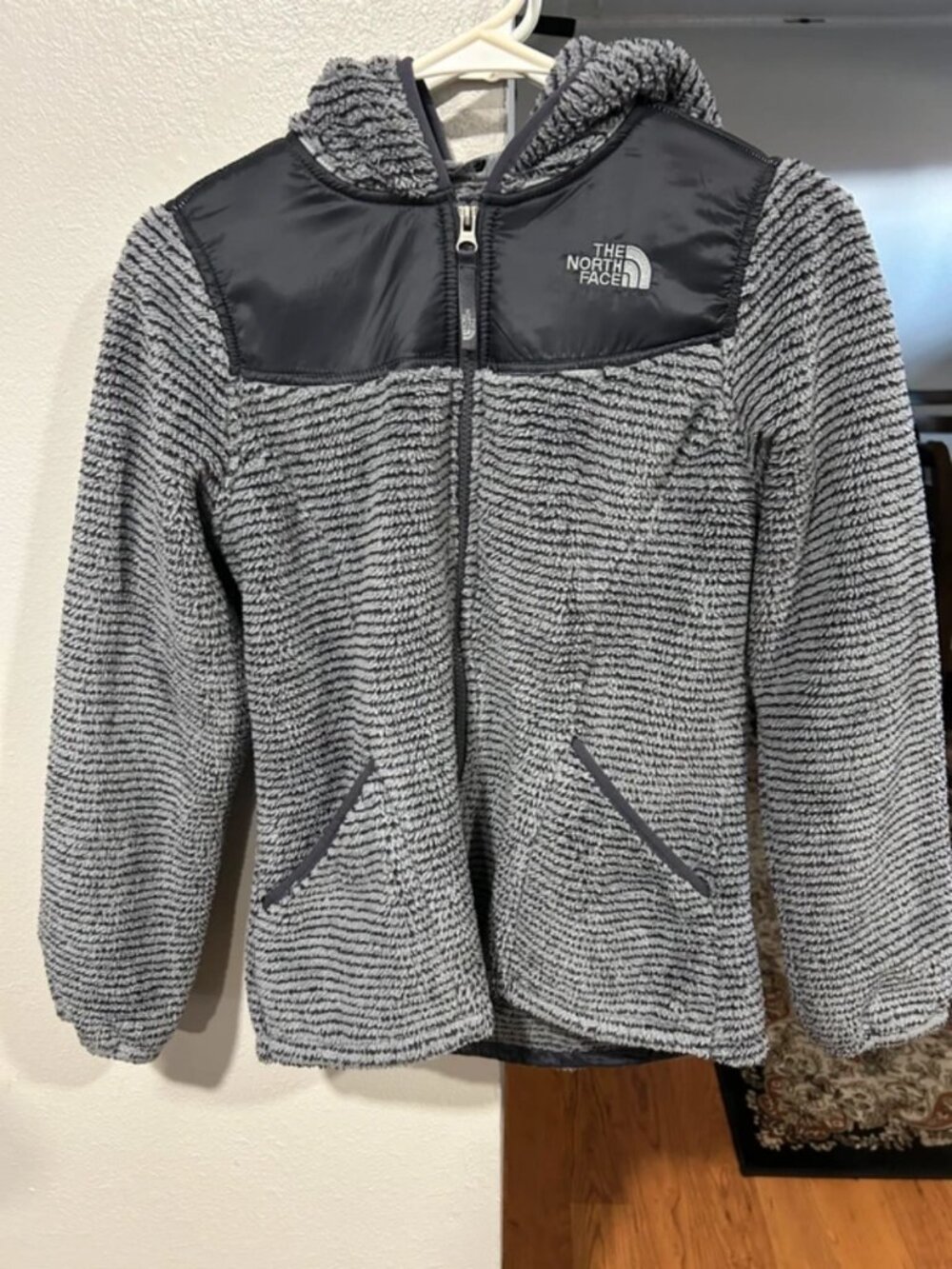 The North Face gray & black marled fleece jacket
